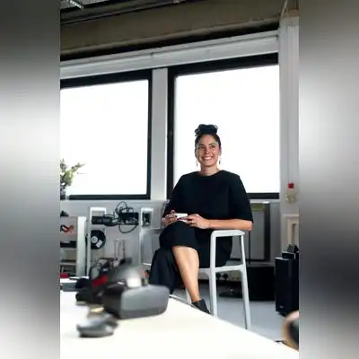 顾荷